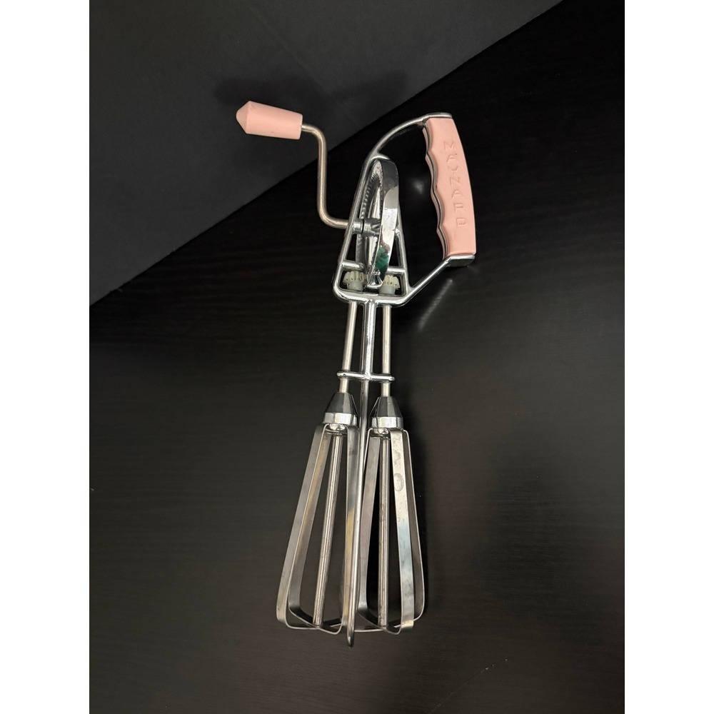 Maynard Vintage Hand Mixer Rotary Egg Beater Pastel Pink Chrome MCM Kitchen Tool
